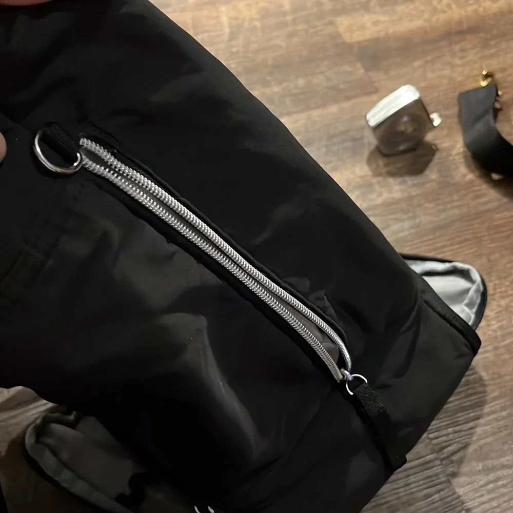 Skip hop pump bag